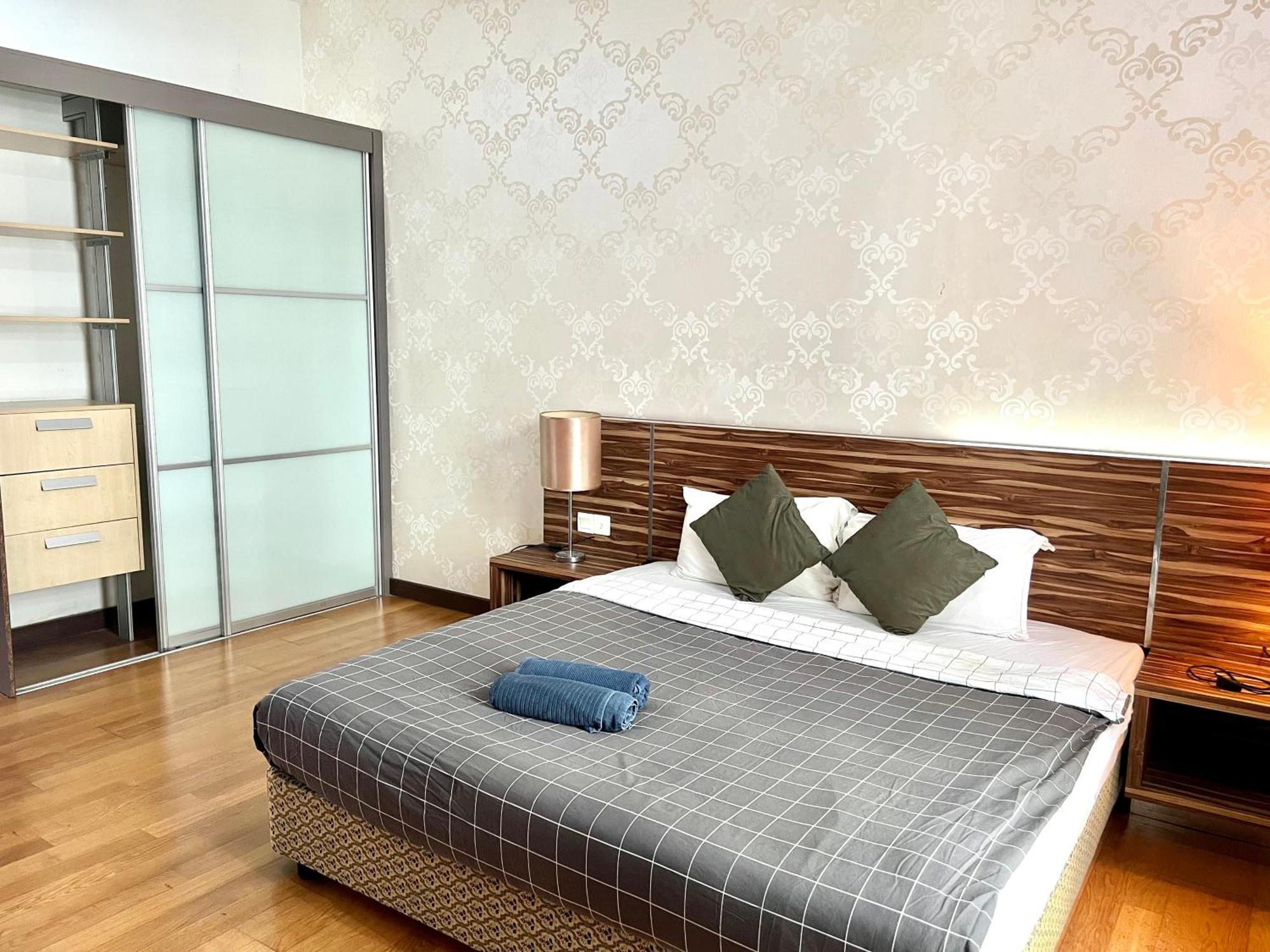 Regalia Service Suites Klcc Skypool Kuala Lumpur Rom bilde
